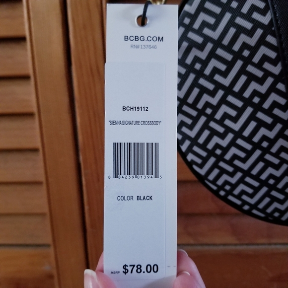 BCBG CROSS BODY BAG SIENNA SIGNATURE BLACK purses - Picture 12 of 15